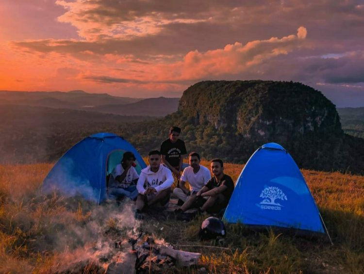 Suasana saat berkemah di Fatukopa / Foto: jheger99