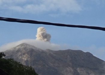 Aktivitas Vulkanik Ile Lewotolok Meningkat, Warga Sering Mendengar Longsoran Bebatuan