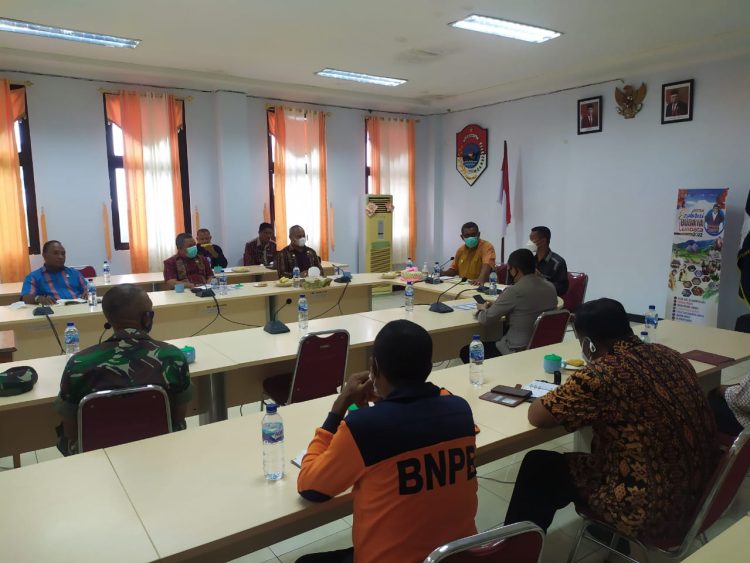 Rapat Forkopimda Lingkup Pemda Lembata di ruang rapat Kantor Bupati Lembata, Kamis (24/02/2022) / Foto : BentaraNet