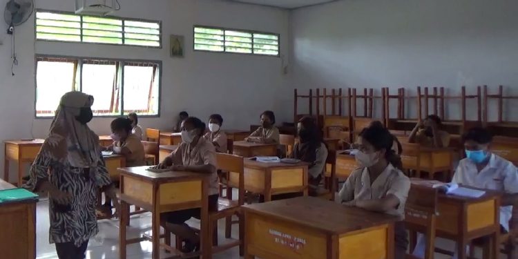 Lembata PPKM Level II, SMA & SMP Anugerah Kasih Berlakukan Prokes