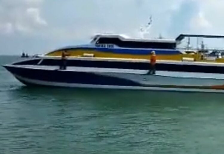 Kapal cepat Fantasy rute Lewoleba - Waiwerang - Larantuka - Ende / Foto Istimewa