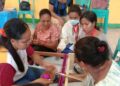 Antusias Peserta Ikut Pelatihan Tenun Ikat yang Digelar RVI dan BUMN