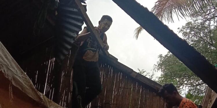 Sejumlah Faslilitas Umum dan Rumah Warga di Lembata Rusak Dampak dari Cuaca Buruk