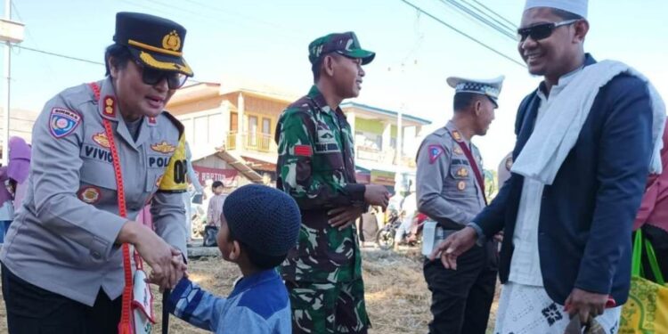 Kapolres Lembata Pantau Pelaksanaan Shalat Idul Fitri Hingga Selesai