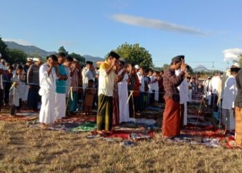 Ikut Shalat Idul Adha 1444 H, Ribuan Umat Islam Lewoleba Maknai Tiga Pesan Ibadah Kurban