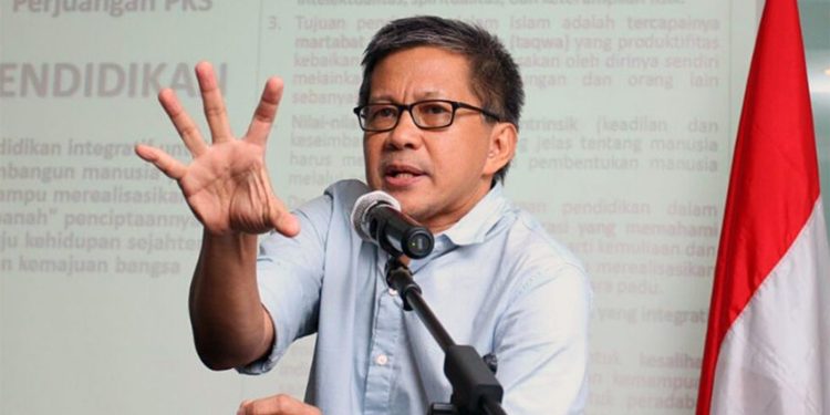 Lewat John Batafor, Rocky Gerung Akan Beri Kuliah Akal Sehat Bagi Anggota DPRD Lembata Terpilih