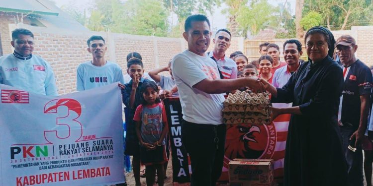 Kado untuk Anak Yatim di HUT ke-3 PKN & Hari Sumpah Pemuda