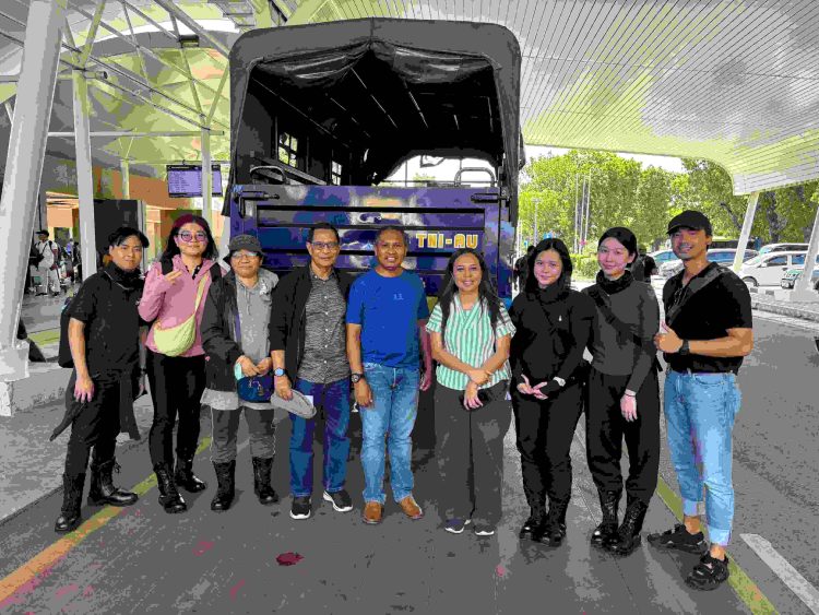 Tim Medis Fakultas Kedokteran Unika Atma Jaya Jakarta untuk solidaritas kemanusiaan penyintas erupsi gunung Lewotobi yang hendak berangkat ke Flores Timur, NTT / Foto : Istimewa