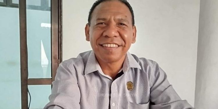 Anggota DPRD Lembata, Lukman Laba / Sumber : Indonesia Surya
